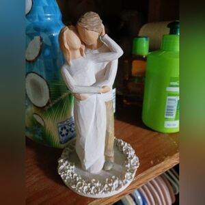 Figurine cake topper